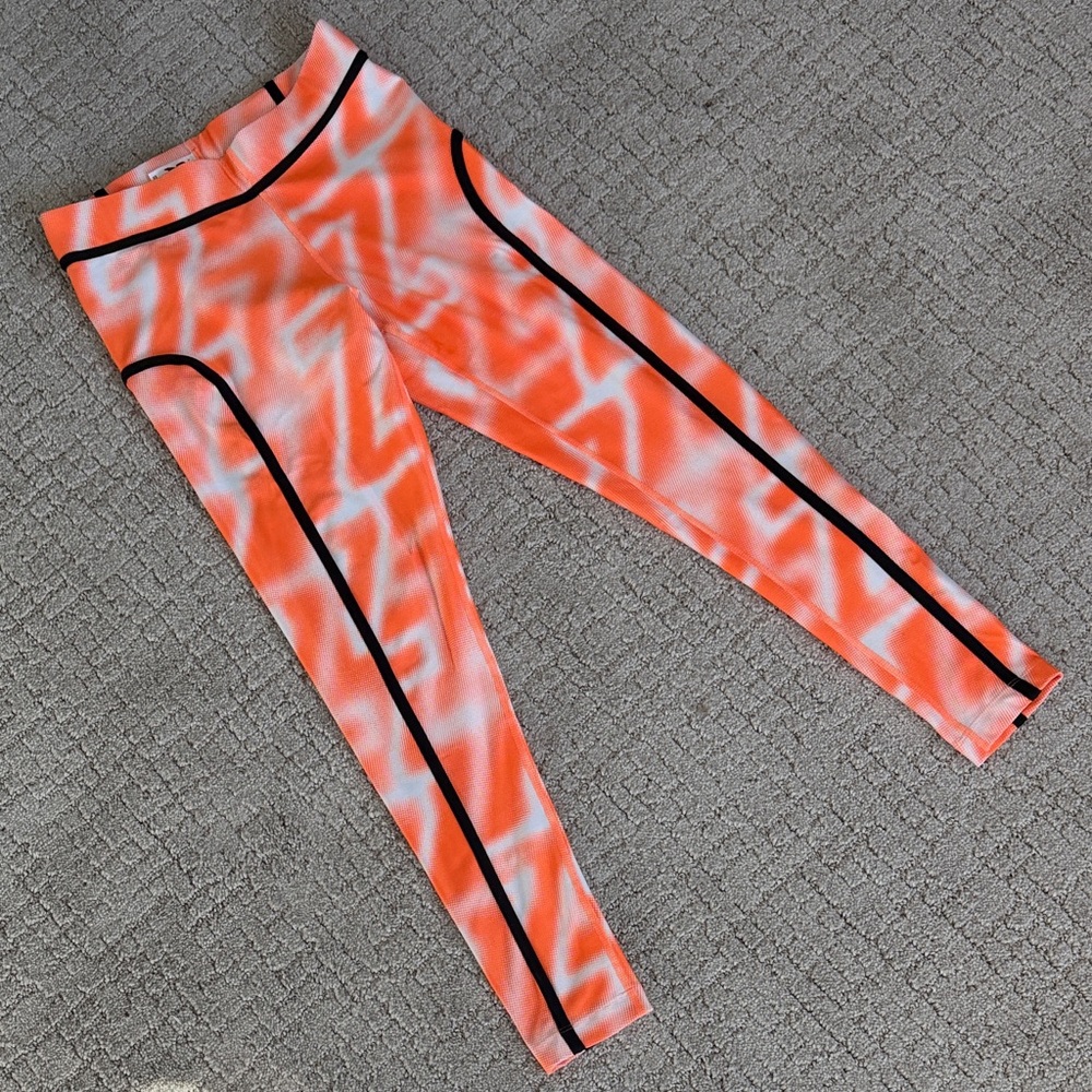 Zumba Fitness Vibrant Orange piped Leggings